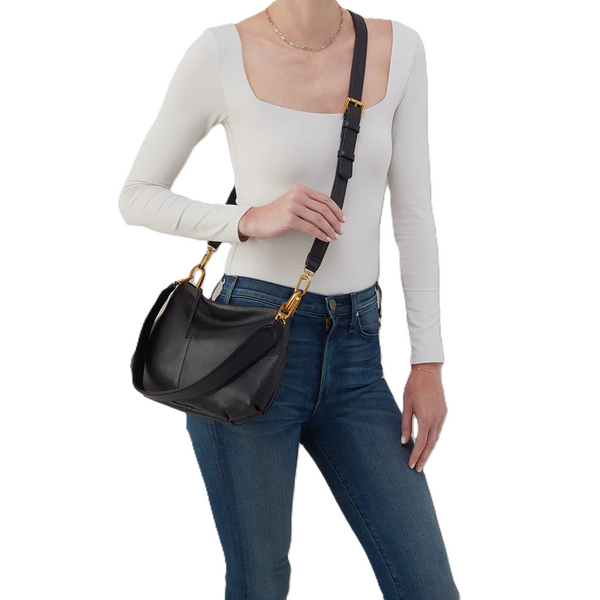 Hobo Advance Shoulder Purse / Black Pebbled Leather