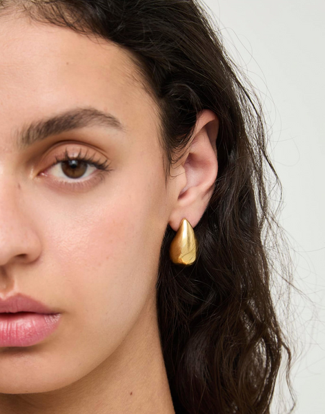 Uno de 50 Corium Teardrop Gold Tone Earrings