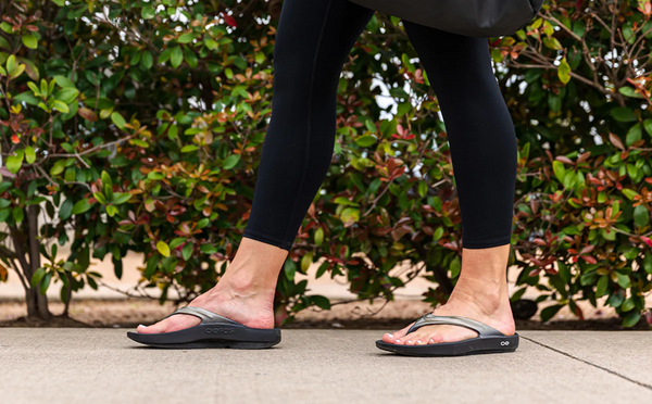 Oofos Oolala Luxe / Latte