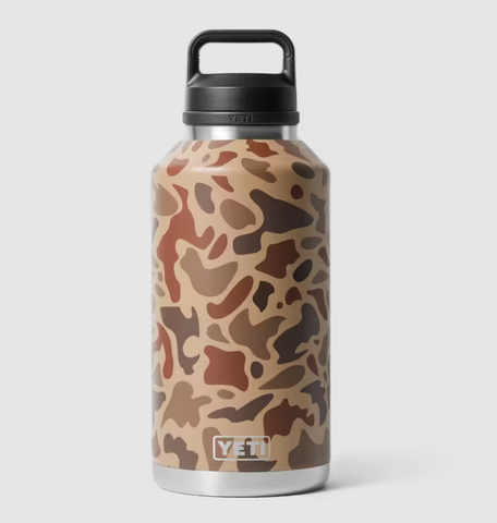Yeti Rambler 64oz Bottle with Chug Cap / Wetlands Camo