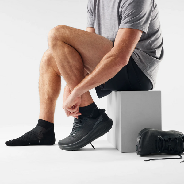 Smartwool Run Targeted Cushion Ankle Socks / Black