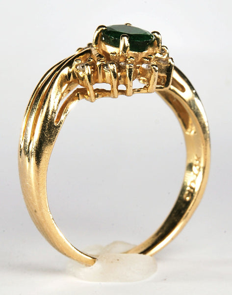 Emerald Ring in 14 Karat Yellow Gold