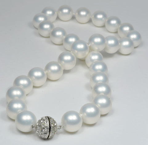 Freshwater White Pearl Necklace, 14mm