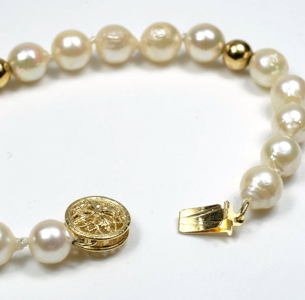 Freshwater White Pearl Bracelet