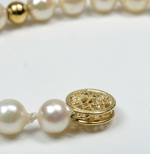 Freshwater White Pearl Bracelet