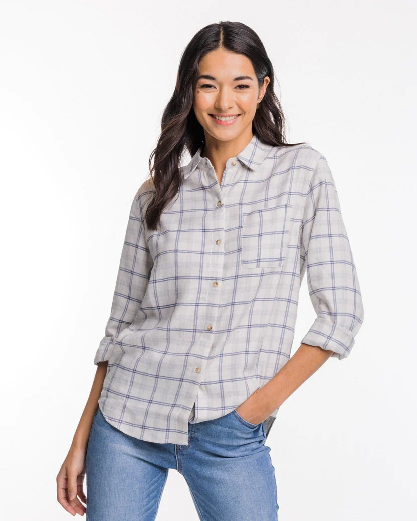 How to take your Boyfriend Flannel Shirt From Weekday to Weekend (4  Outfits) - Dreaming Loud