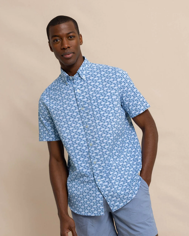 Southern Tide Men's Intercoastal Skipping Jacks Short Sleeve Sportshirt / Heather Clearwater Blue